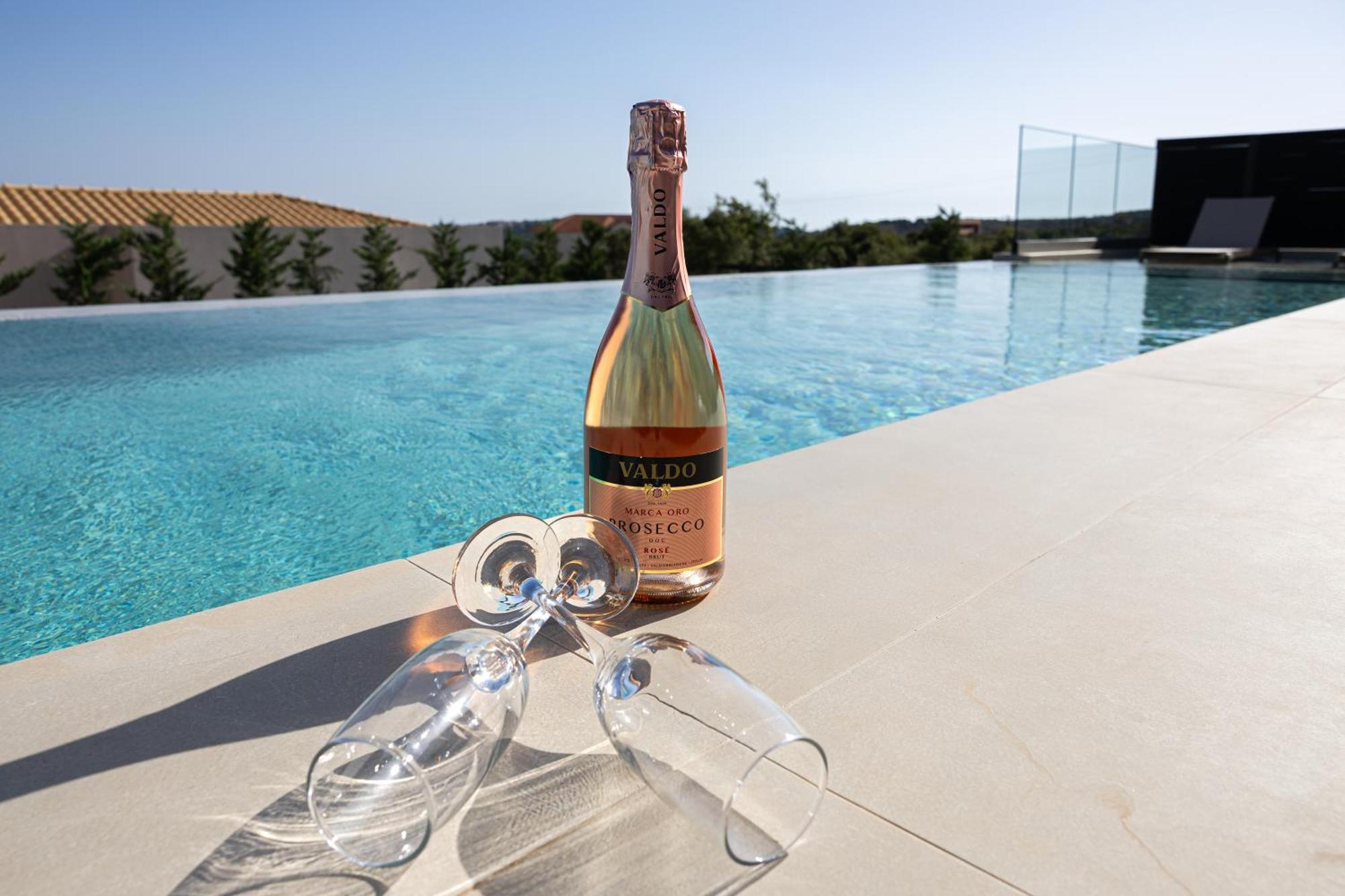 Gem Villas Luxury Sea View Karavádhos Buitenkant foto